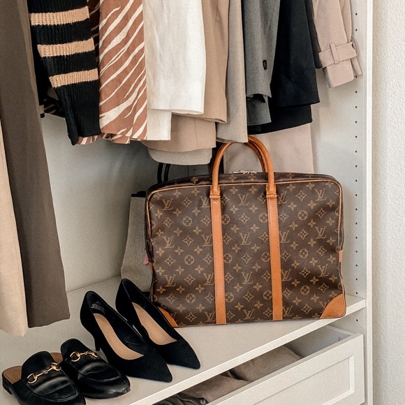 Louis Vuitton Monogram Porte Documentaire Voyage Bag - Picture 10 of 10